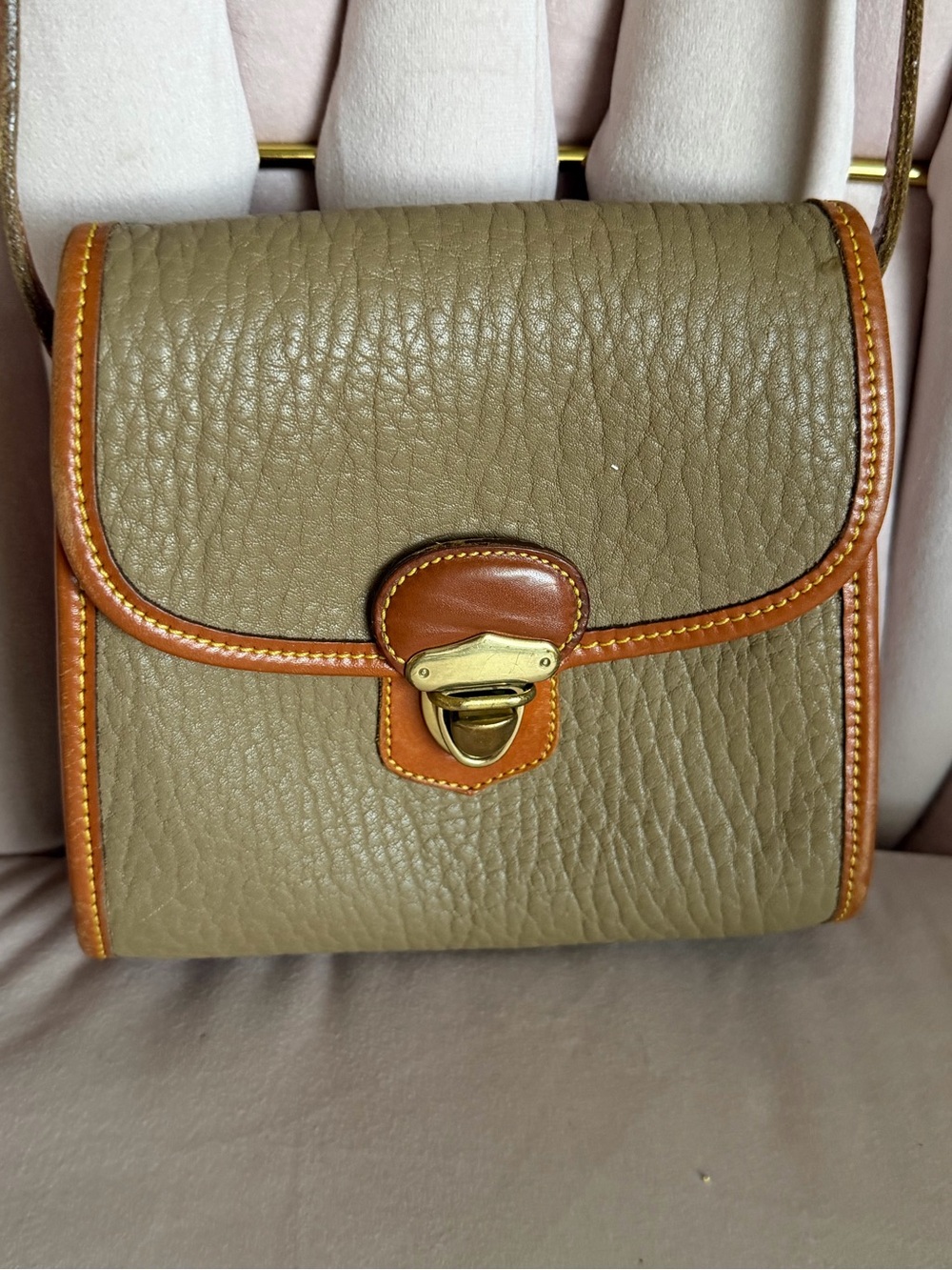Dooney & Bourke All Weather Leather ✨Vintage✨ Crossbody